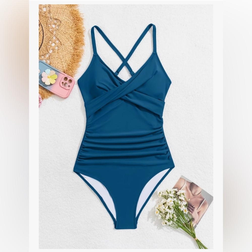 Women’s Medium Teal One Piece Swimsuit